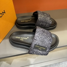 Louis Vuitton Slippers